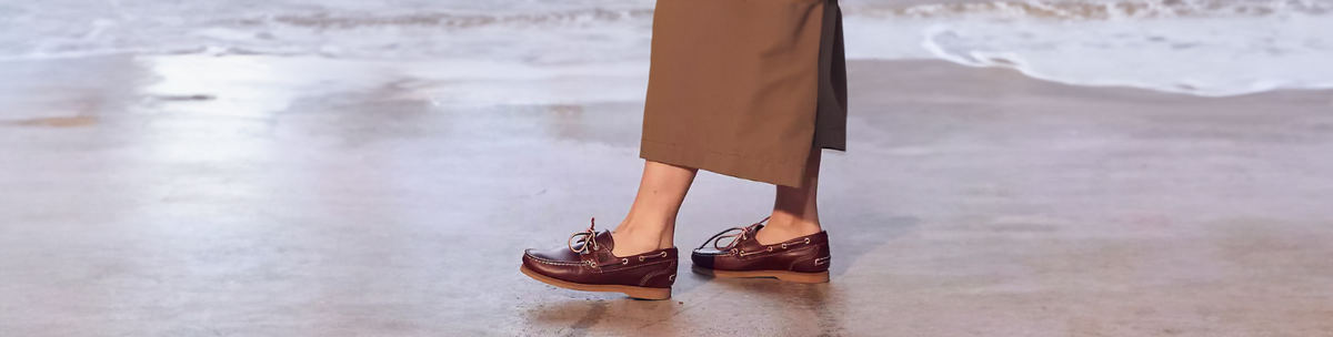 WOMENS BOAT SHOES