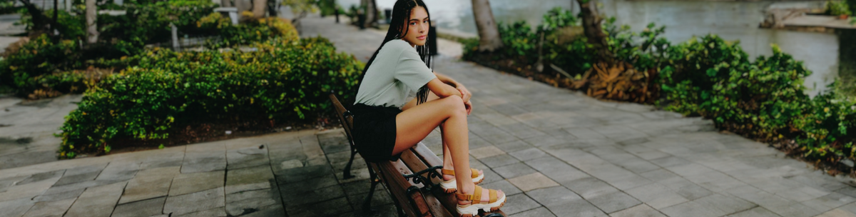 WOMEN'S FOOTWEAR