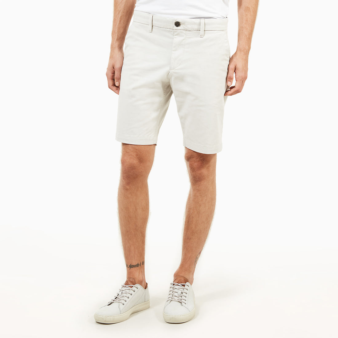 Sargent Lake Straight Leg Twill Chino Shorts For Men In Vintage White