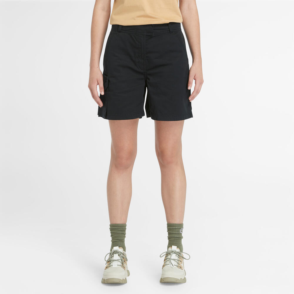 imberland® Brookline Utility Cargo Shorts for Women. High-waisted cargo shorts with multiple pockets for a stylish and functional look.  Perfect for everyday wear and outdoor adventures.