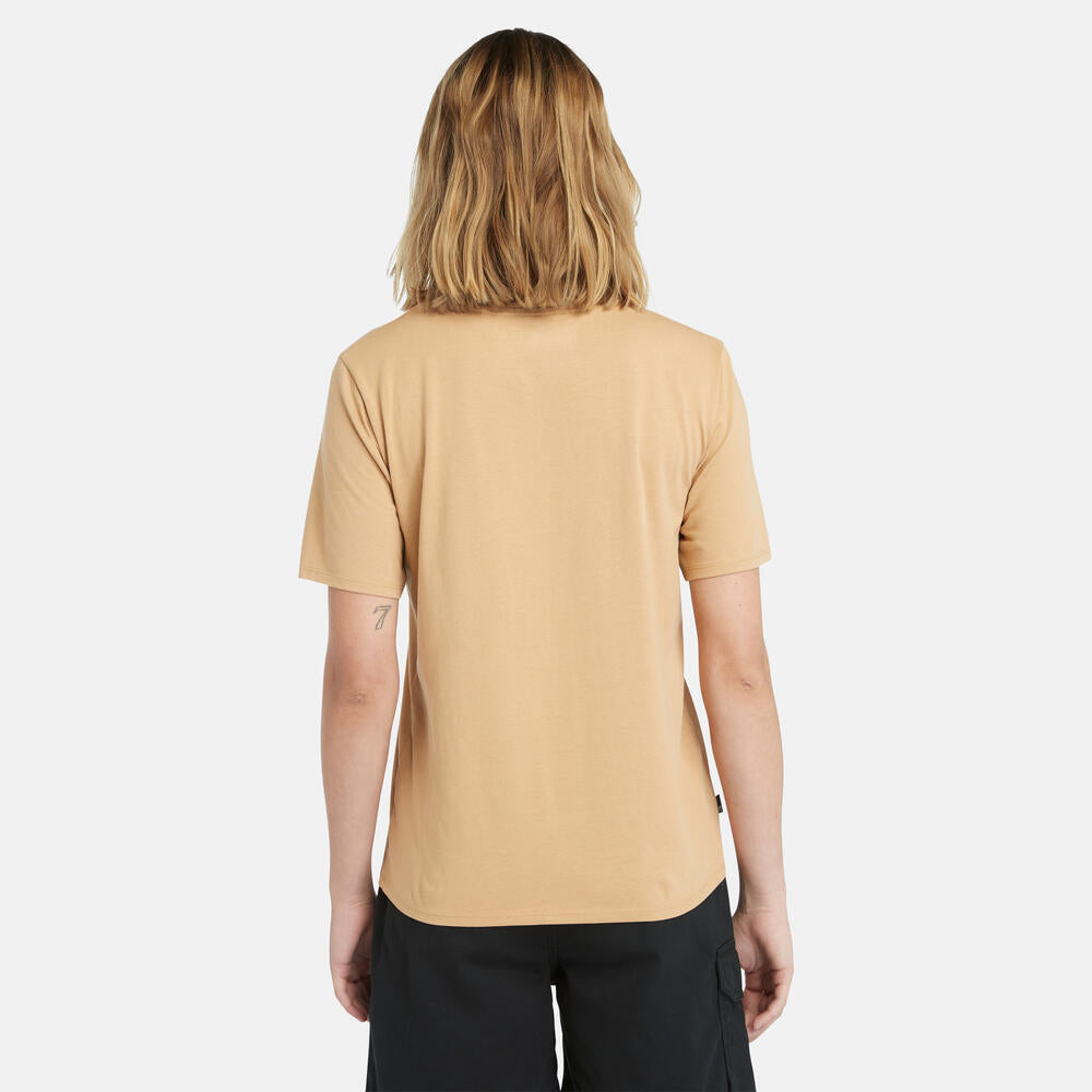 Timberland® Northwood T-Shirt for Women in Wheat.Wheat-coloured t-shirt for women,crafted from high-quality materials for comfort.Designed for everyday wear with a stylish design and relaxed fit. Versatile for casual looks or layering.