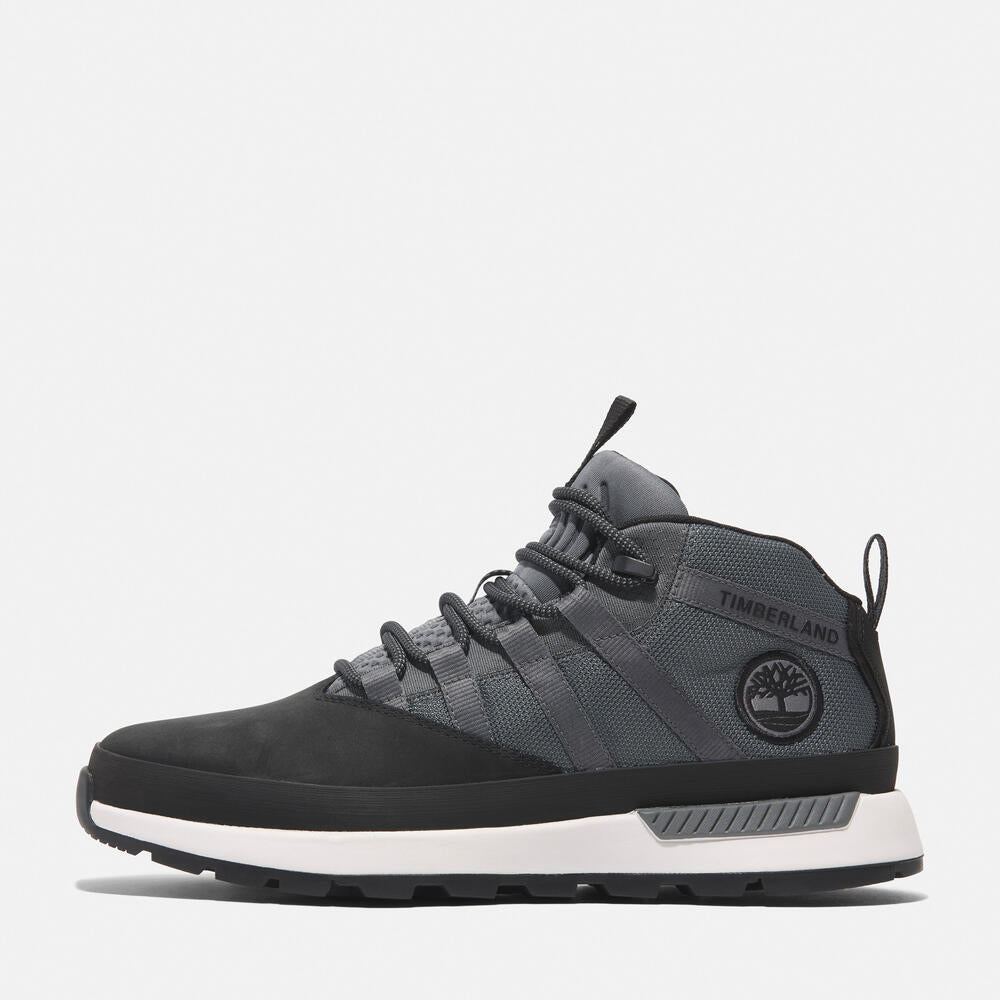 Timberland Euro Trekker Low Lace-Up Sneaker for Men in Black/Grey. Black and grey sneaker with lace-up closure. Comfortable and stylish for everyday wear.