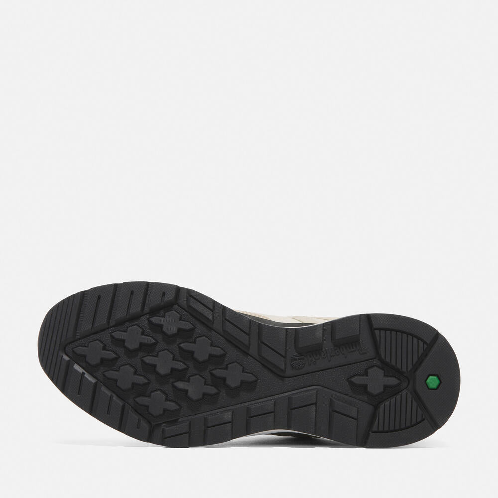 Timberland Euro Trekker Low Lace-Up Sneaker for Men in Light Taupe. Light taupe sneaker with lace-up closure. Comfortable and stylish for everyday wear.