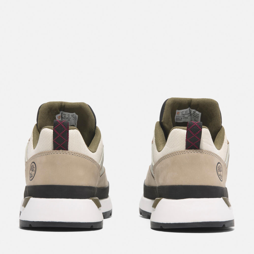 Timberland Euro Trekker Low Lace-Up Sneaker for Men in Light Taupe. Light taupe sneaker with lace-up closure. Comfortable and stylish for everyday wear.