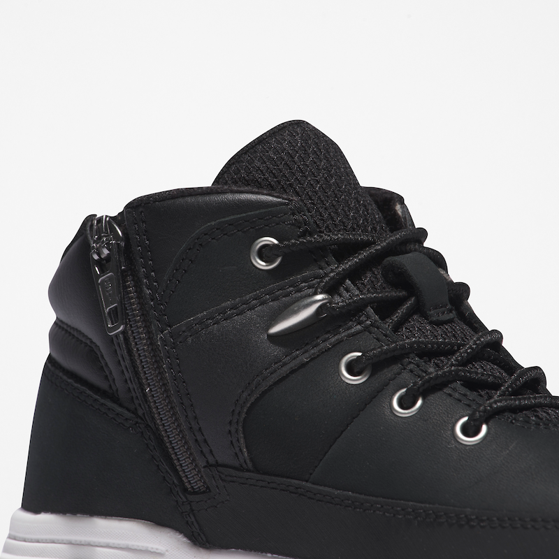 TIMBERLAND SENECA BAY CHUKKA FOR YOUTH IN BLACK